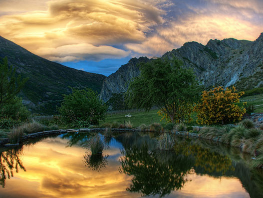 picture of a green valley