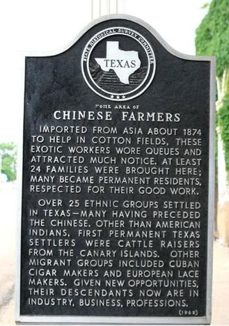 Image of a Texas historical marker that describes Chinese farmers in Calvert, Texas