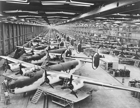 Image of a plant filled with assembled B-24 planes, lined up
