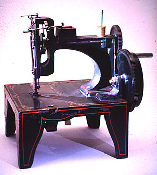 Image of a Singer sewing machine