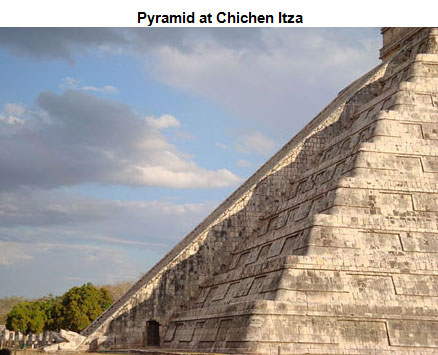 Image of the pyramid, Chichen Itza