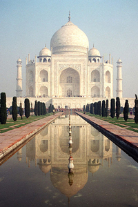 A photograph of the Taj Mahal and reflecting pool.