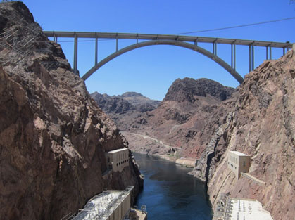 circle arch bridge over Colorado River