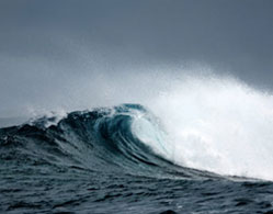 image of wave breaking